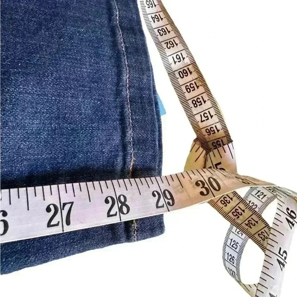 L.L. Bean Size 8 favorite fit denim jeans. EUC - Picture 16 of 16